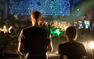 Hauk ‘n Baum Optreden Groen Als Gras